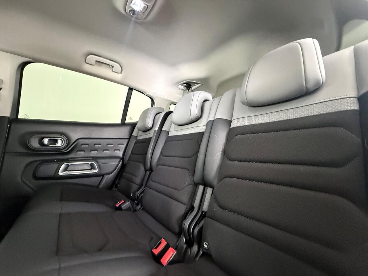 Citroen C5 Aircross thumbnail Interior Front