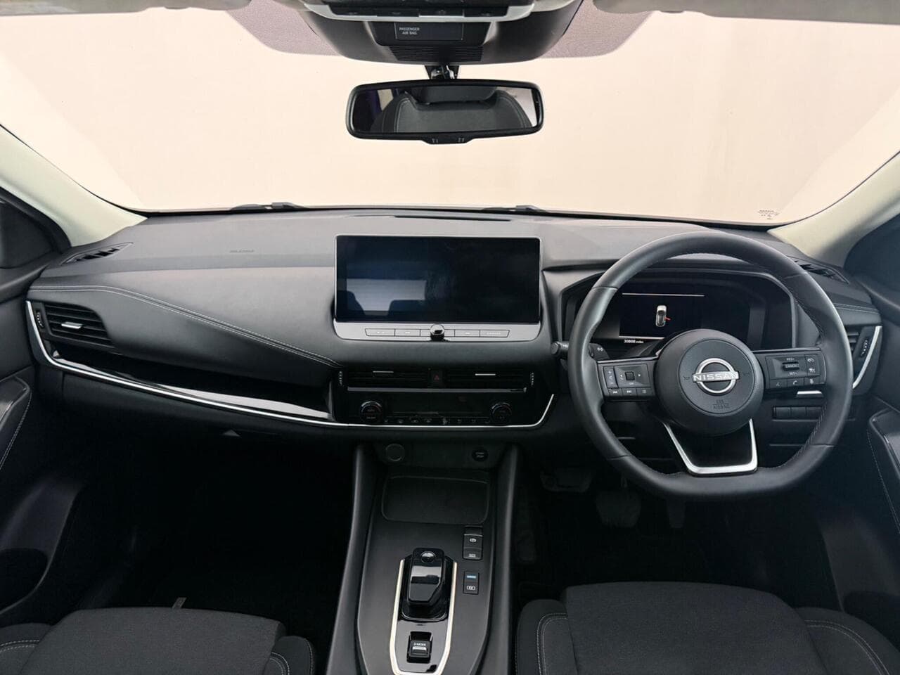 Nissan Qashqai thumbnail Interior Front