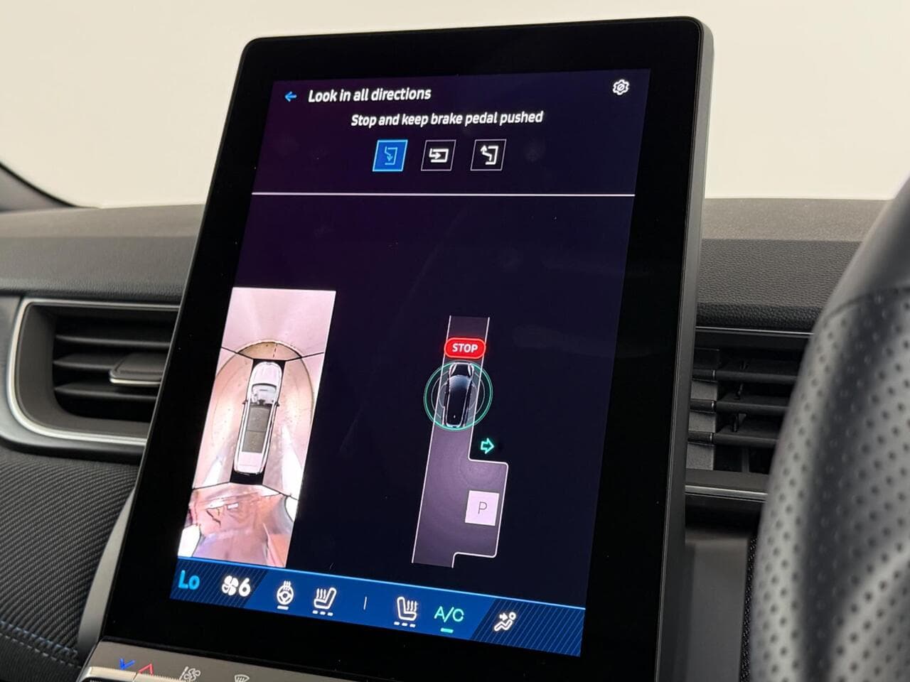 Renault Symbioz thumbnail Infotainment System