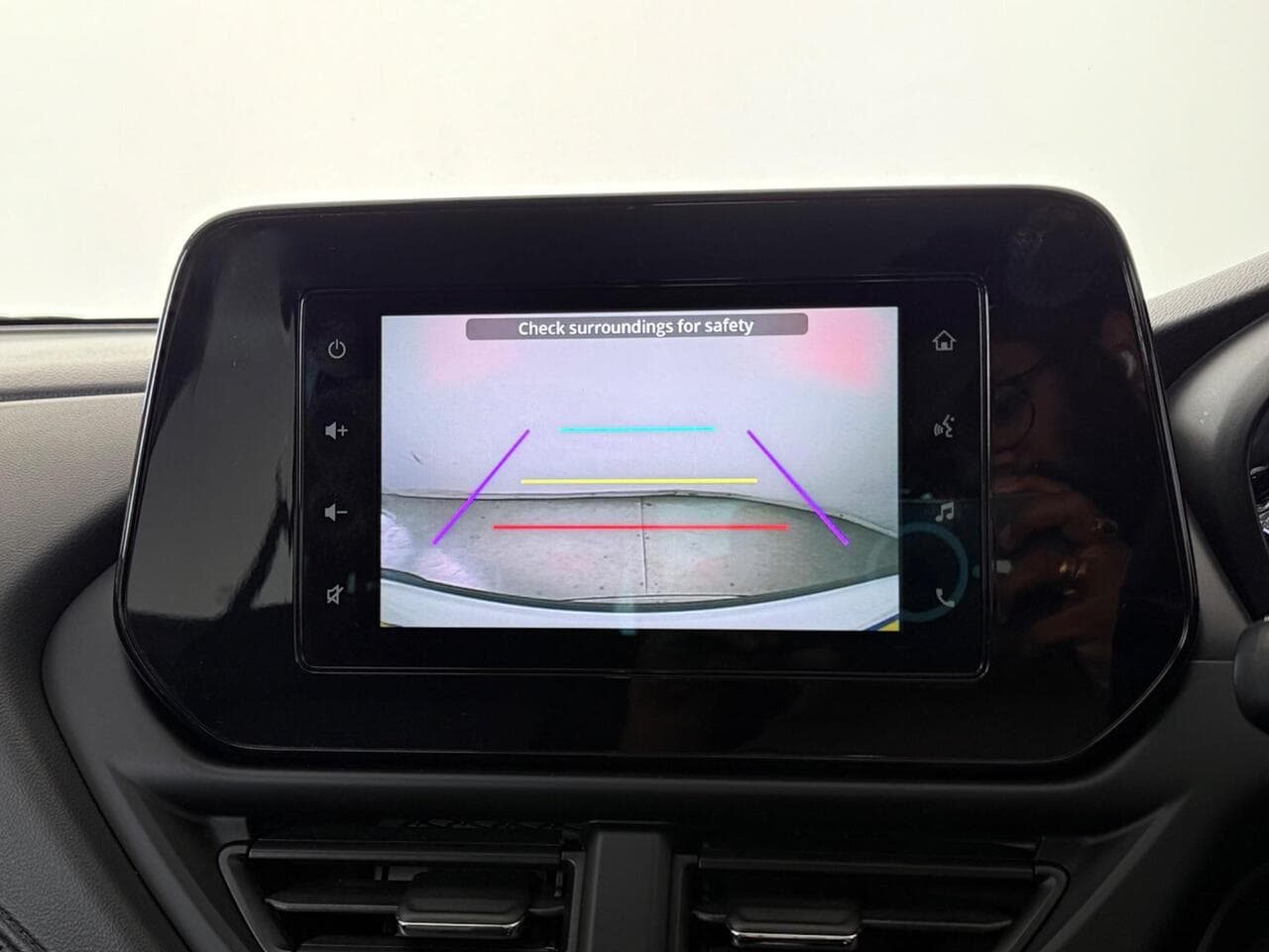 Suzuki S-Cross thumbnail Infotainment System
