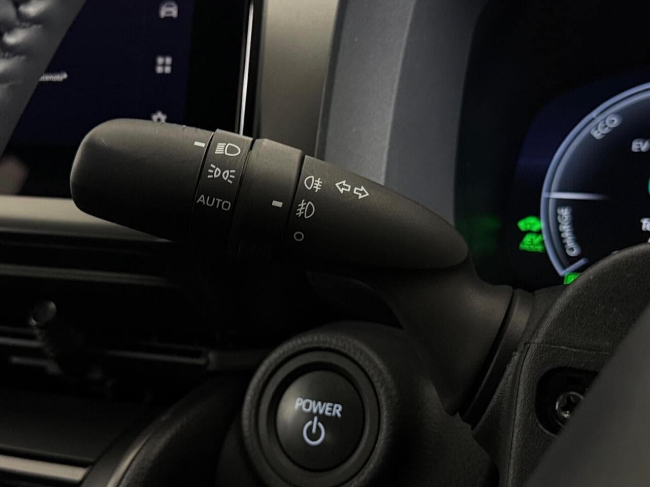 Toyota C-HR thumbnail Misc Controls