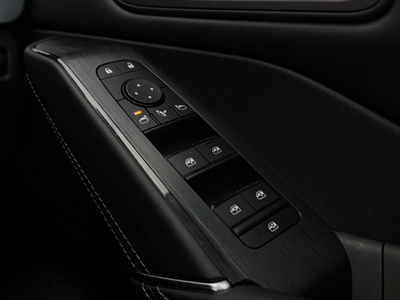Nissan Qashqai thumbnail Misc Controls
