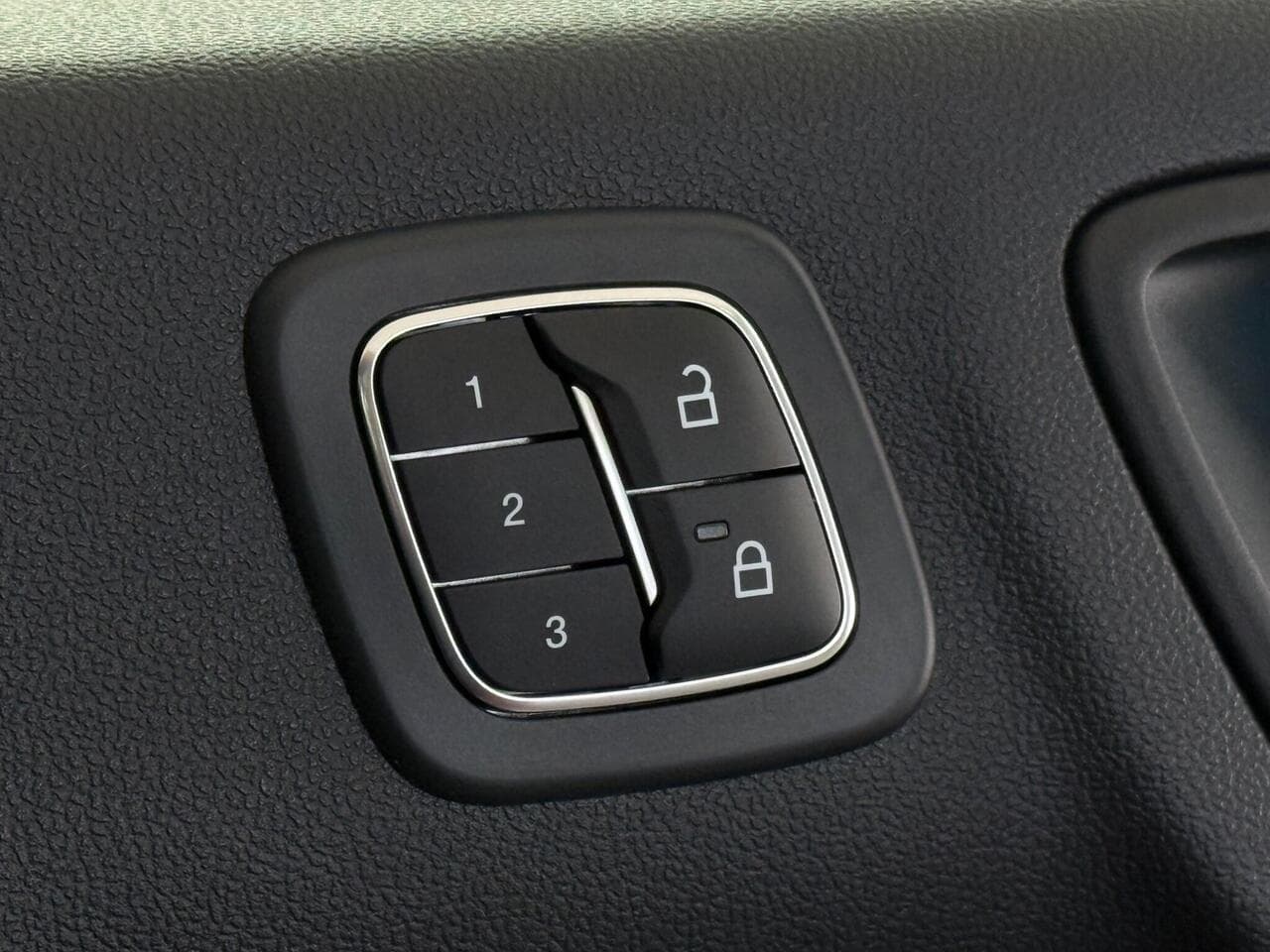 Ford Kuga thumbnail Misc Controls