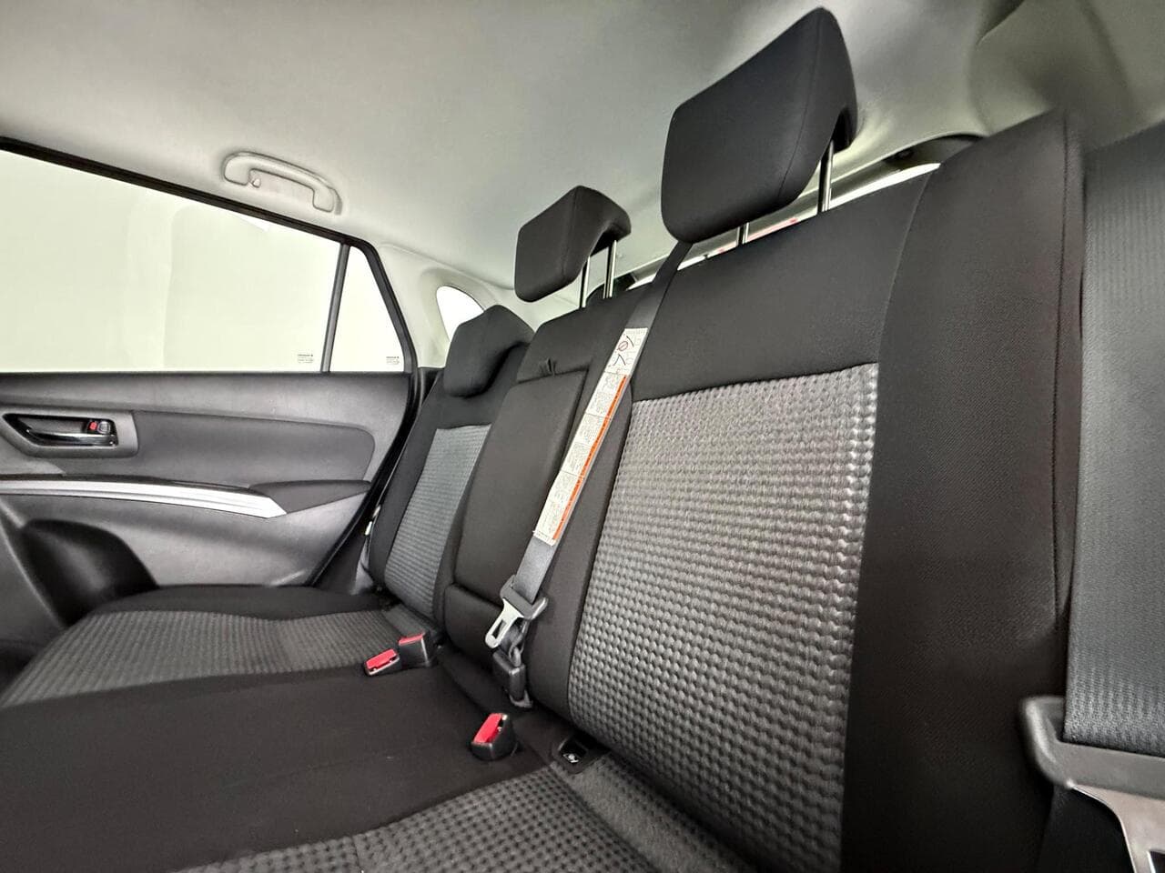 Suzuki S-Cross thumbnail Seat Front Passenger