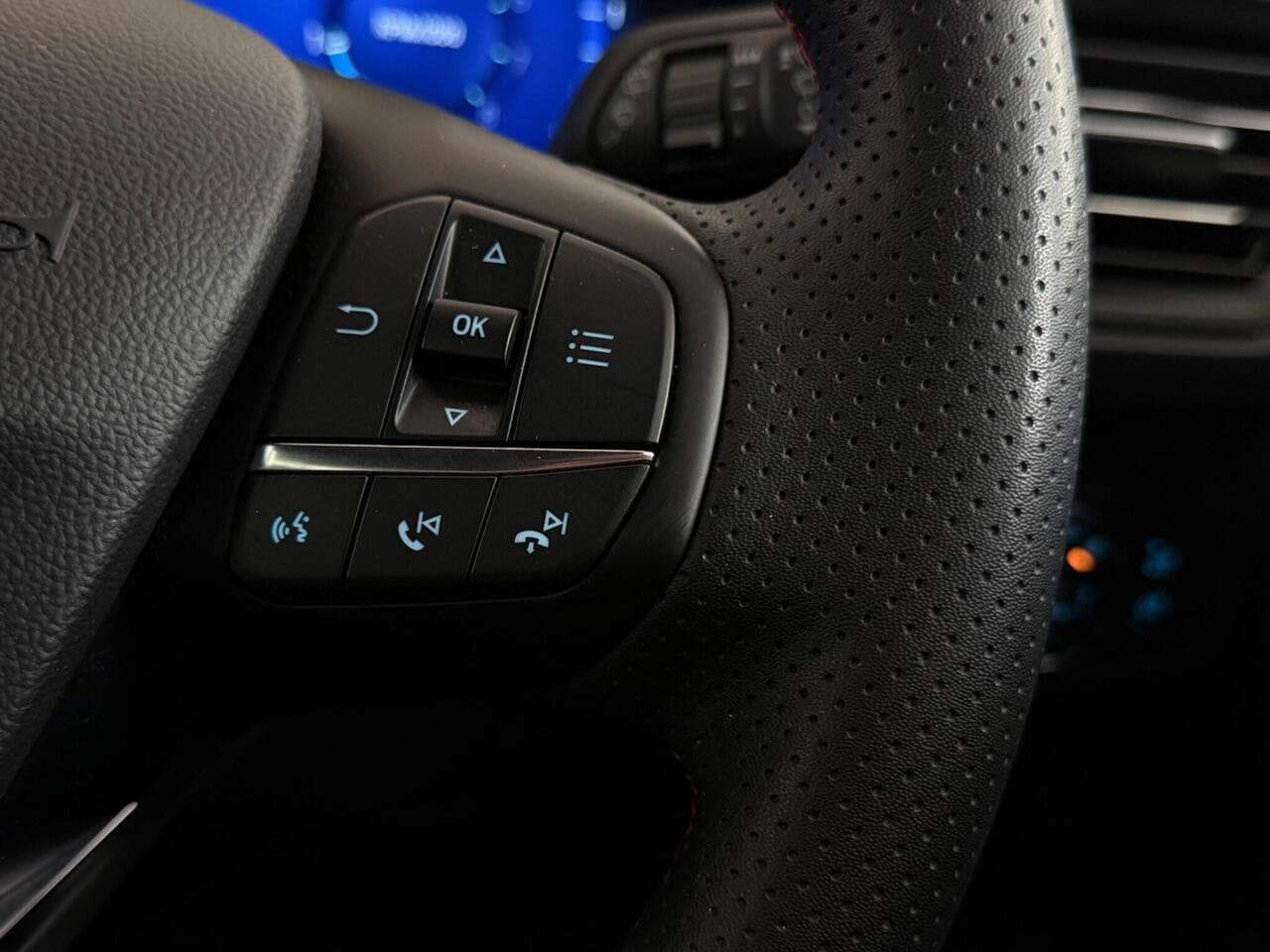 Ford Focus thumbnail Misc Controls