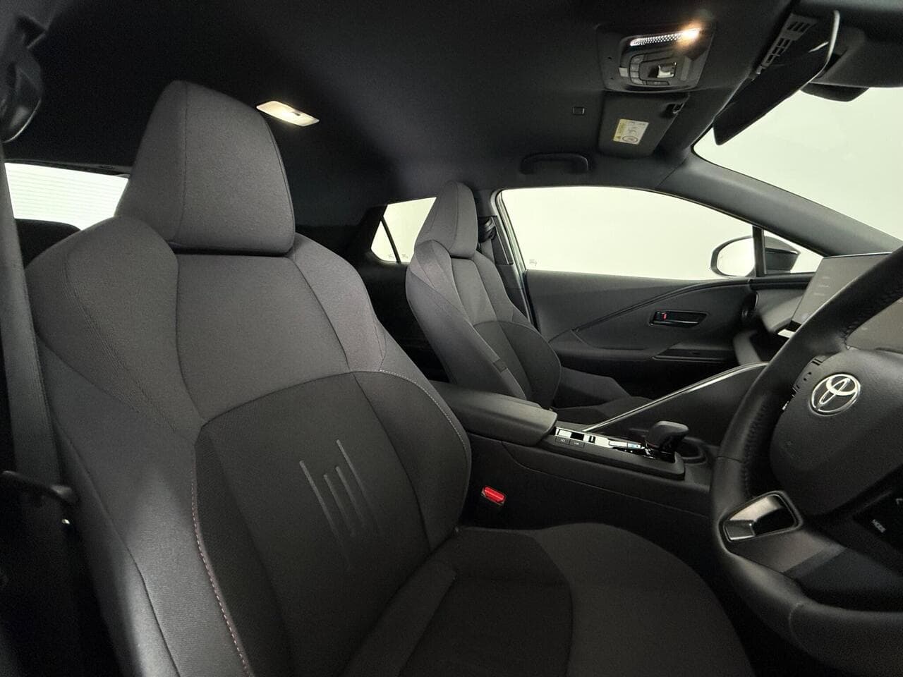 Toyota C-HR thumbnail Seat Driver