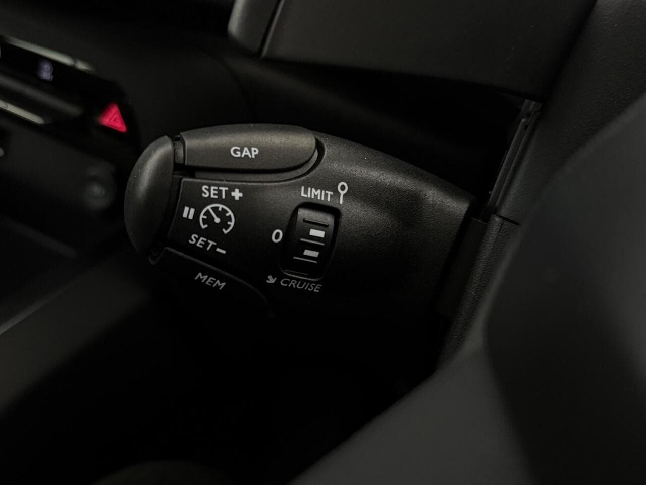 Citroen C5 Aircross thumbnail Misc Controls