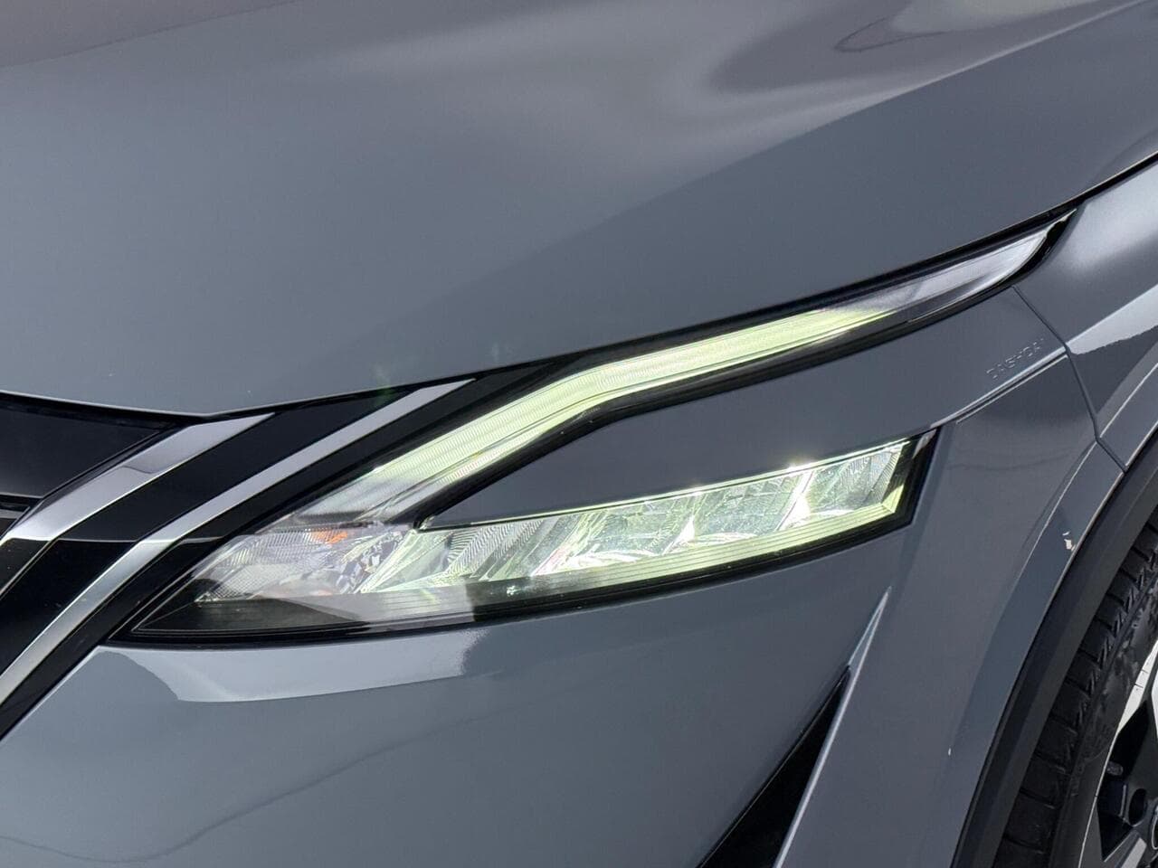 Nissan Qashqai thumbnail Lights Front