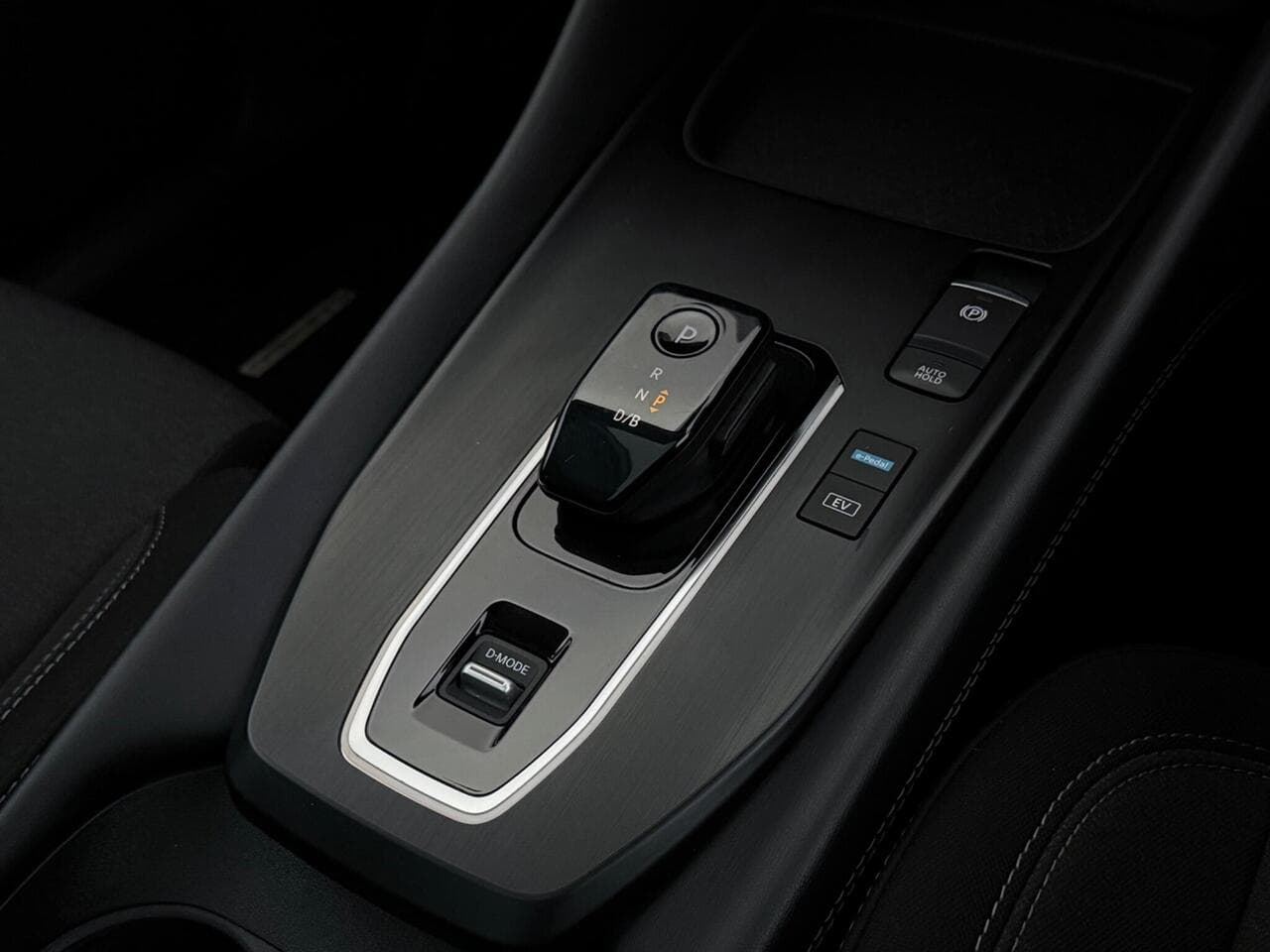 Nissan Qashqai thumbnail Misc Controls