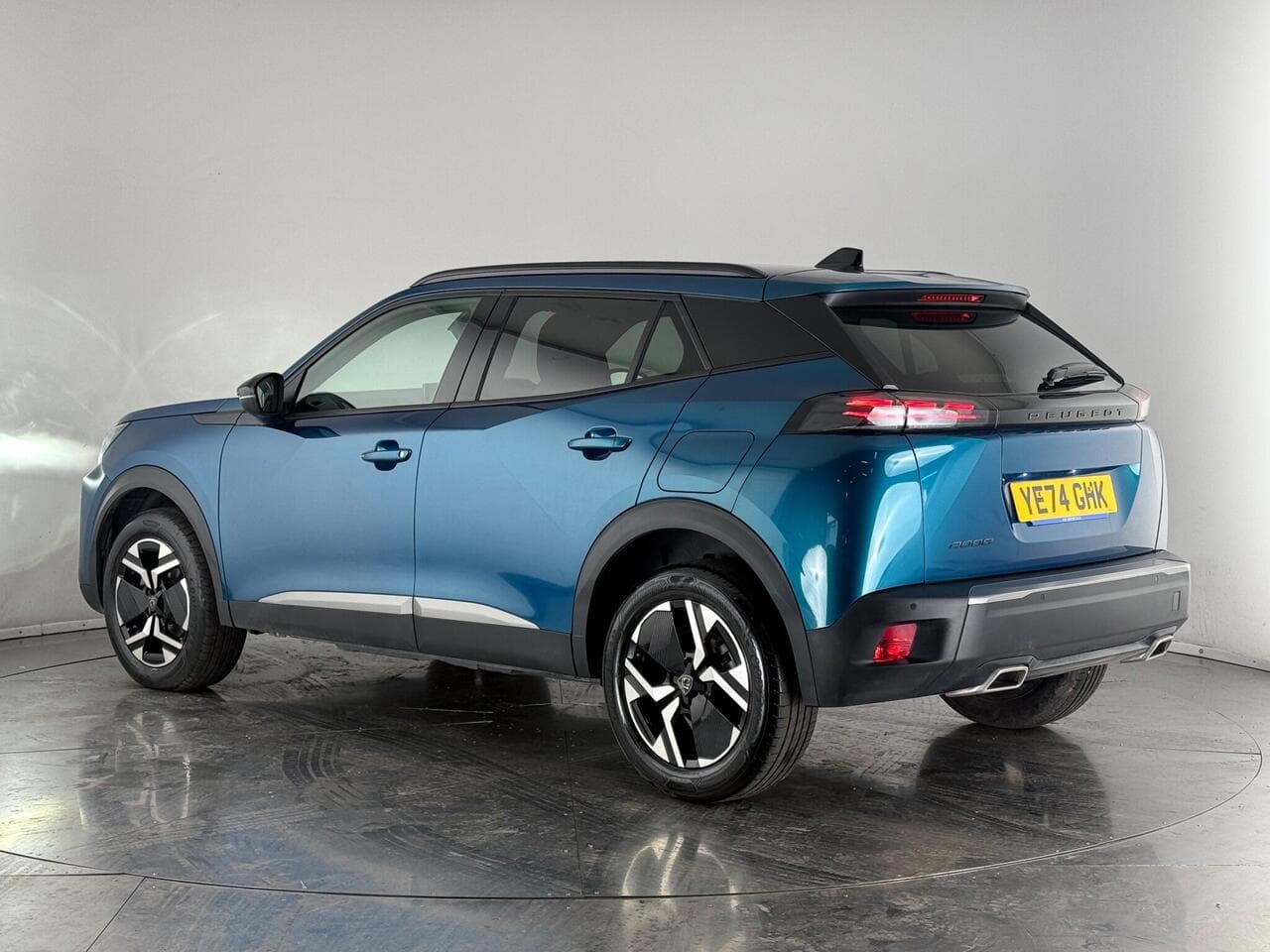 Peugeot 2008 thumbnail Rear Left
