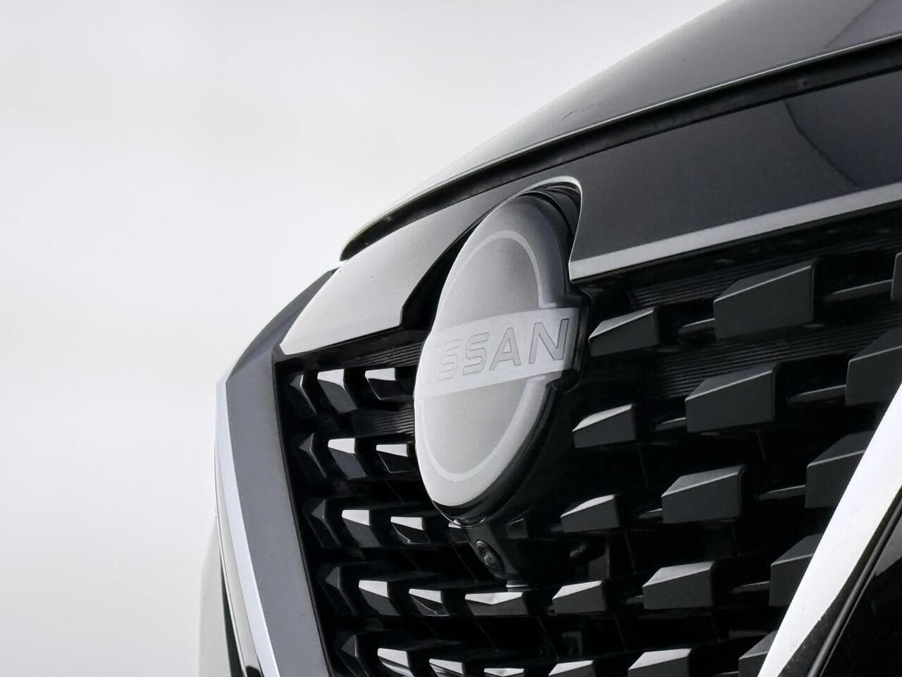 Nissan Qashqai thumbnail Lights Front
