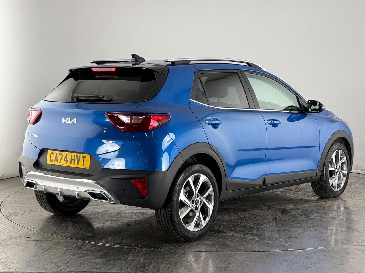 Kia Stonic thumbnail Rear Right